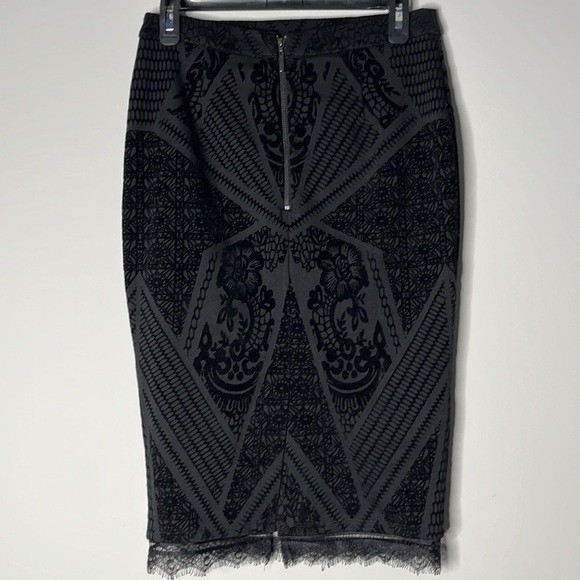 BAR III Women’s Deep Black Velvet-Burnout Pencil Skirt Size M - Picture 3 of 9